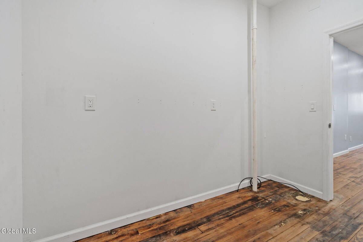 #17 photo, 98 S Main Street, Castleton-on-Hudson , NY 12033