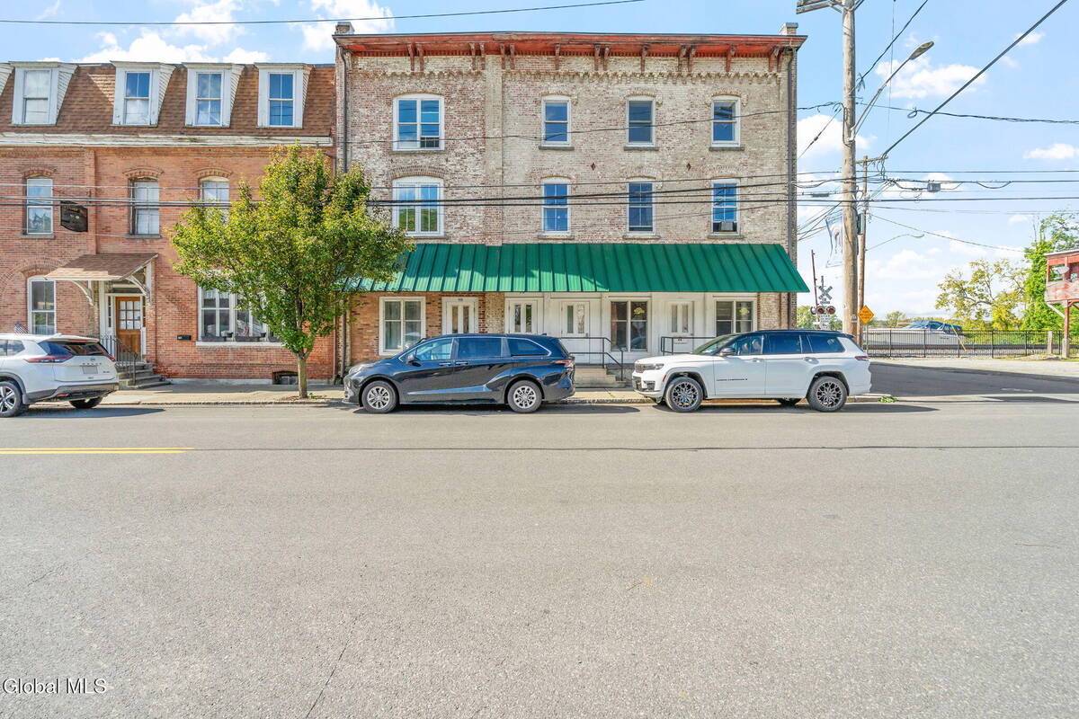 #2 photo, 98 S Main Street, Castleton-on-Hudson , NY 12033