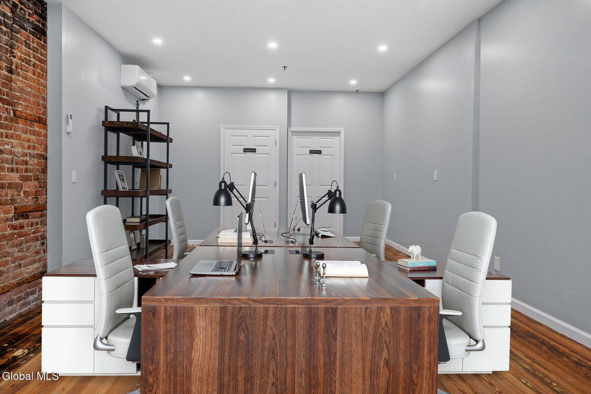 #22 photo, 98 S Main Street, Castleton-on-Hudson , NY 12033