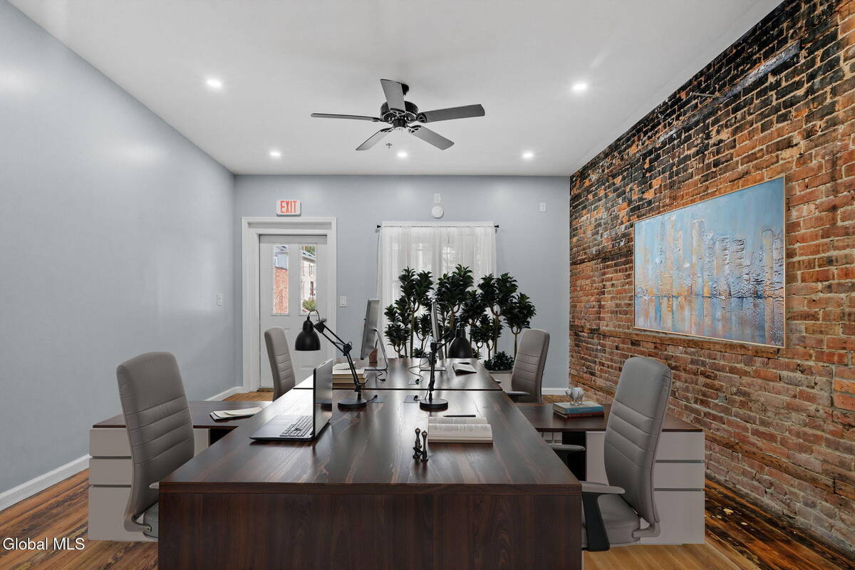 #24 photo, 98 S Main Street, Castleton-on-Hudson , NY 12033