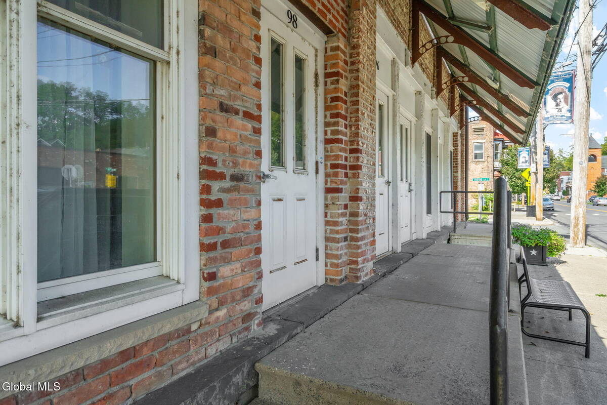 #4 photo, 98 S Main Street, Castleton-on-Hudson , NY 12033