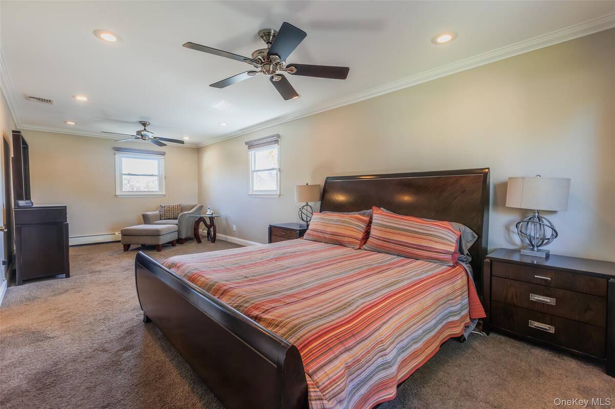 #10 photo, 11 Mohegan Lane, Commack , NY 11725