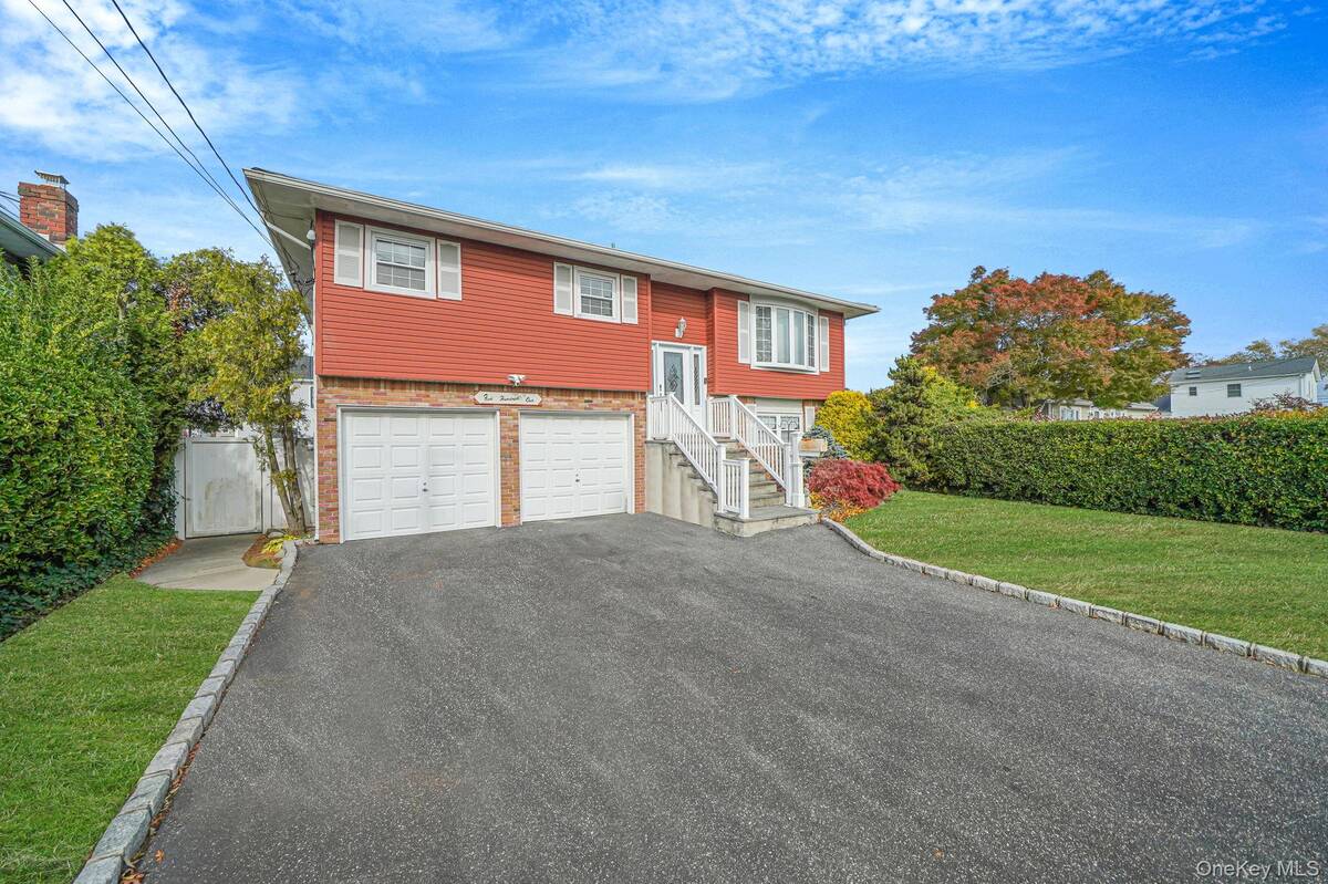 #1 photo, 501 Windmill Avenue, West Babylon , NY 11704