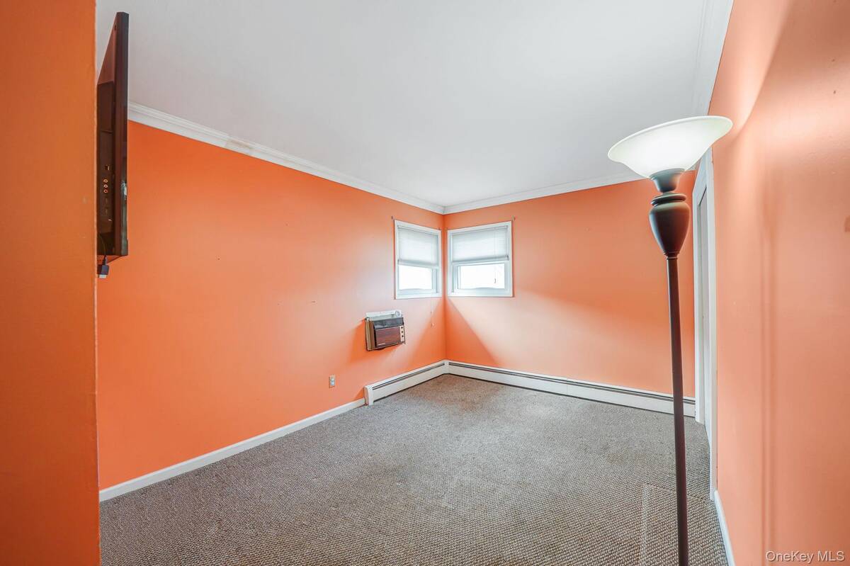 #19 photo, 501 Windmill Avenue, West Babylon , NY 11704