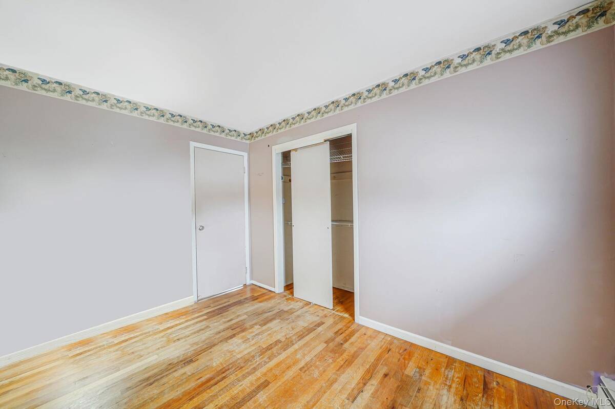 #22 photo, 501 Windmill Avenue, West Babylon , NY 11704