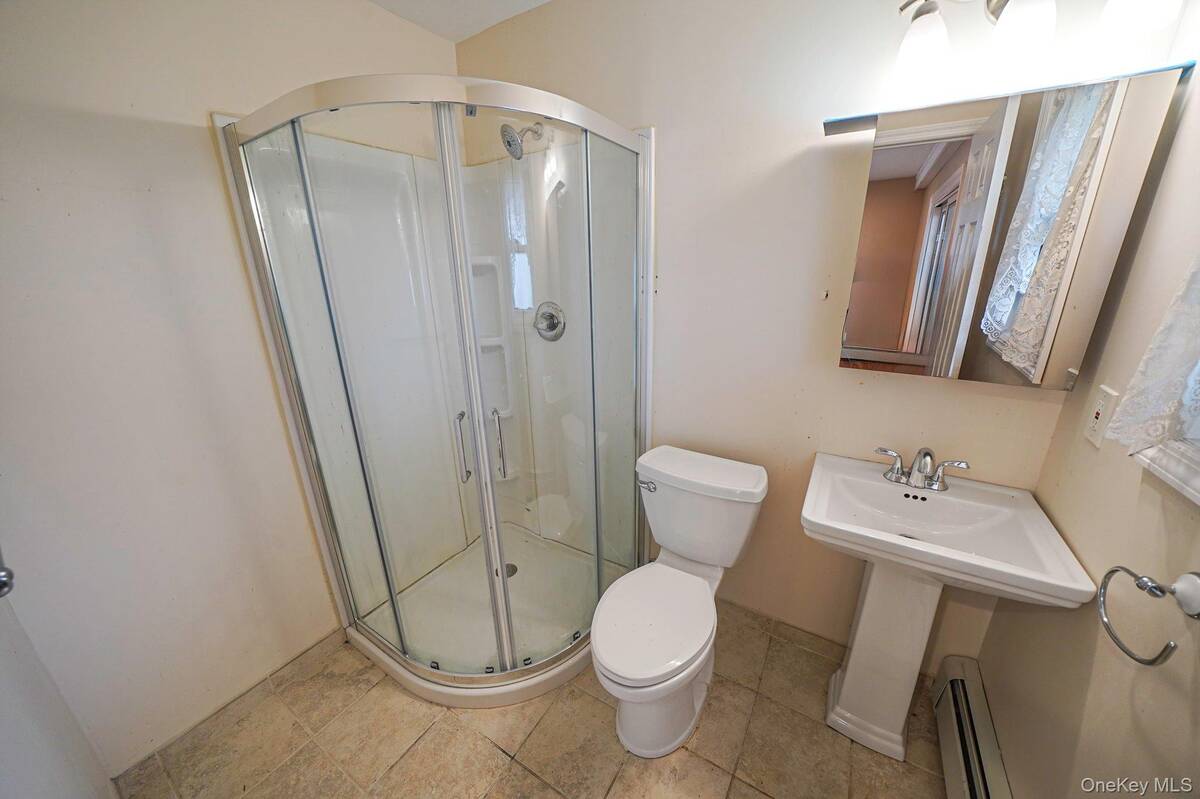 #27 photo, 501 Windmill Avenue, West Babylon , NY 11704