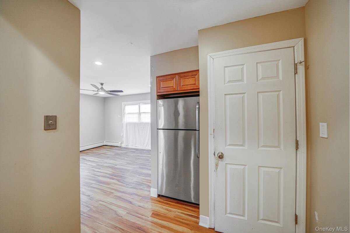 #29 photo, 501 Windmill Avenue, West Babylon , NY 11704