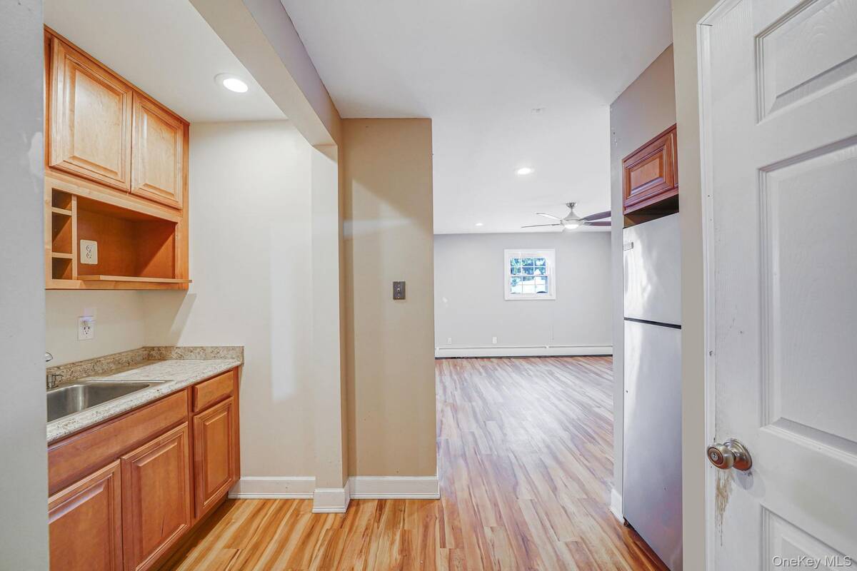 #30 photo, 501 Windmill Avenue, West Babylon , NY 11704