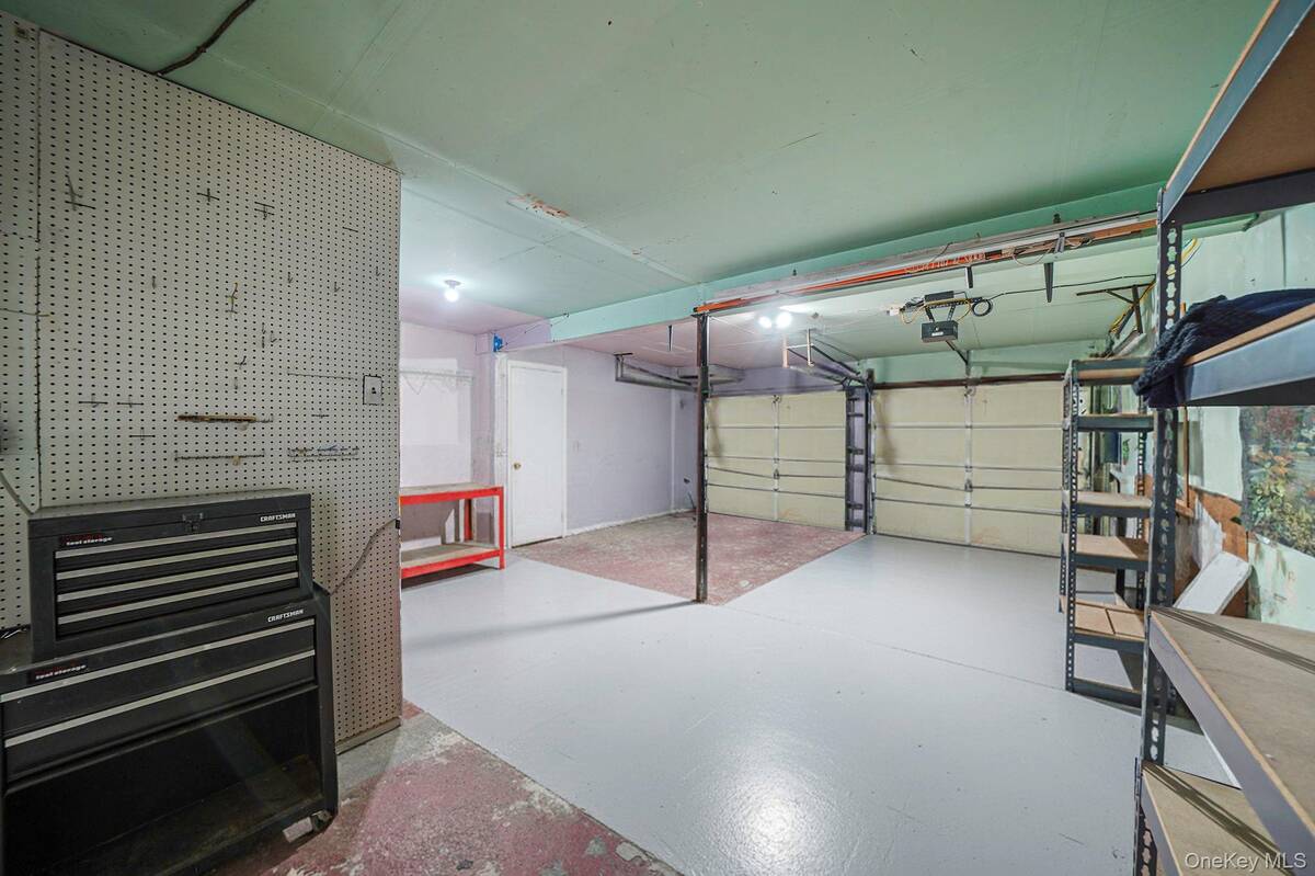 #34 photo, 501 Windmill Avenue, West Babylon , NY 11704