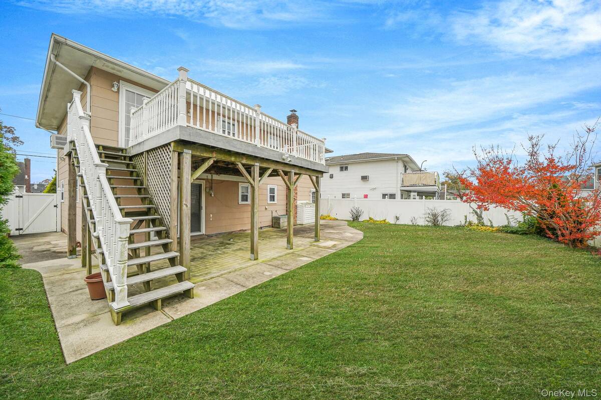 #5 photo, 501 Windmill Avenue, West Babylon , NY 11704