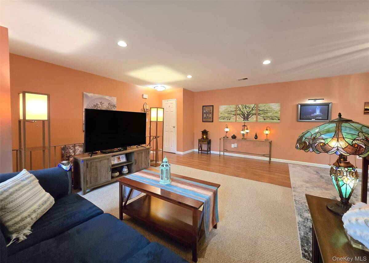 #1 photo, 2 El Camino Court, Coram , NY 11727