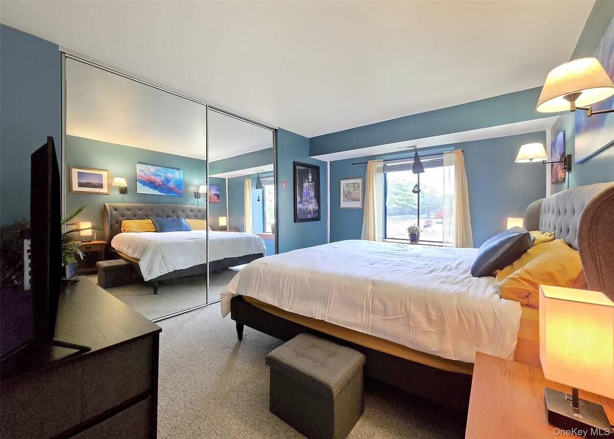 #11 photo, 2 El Camino Court, Coram , NY 11727