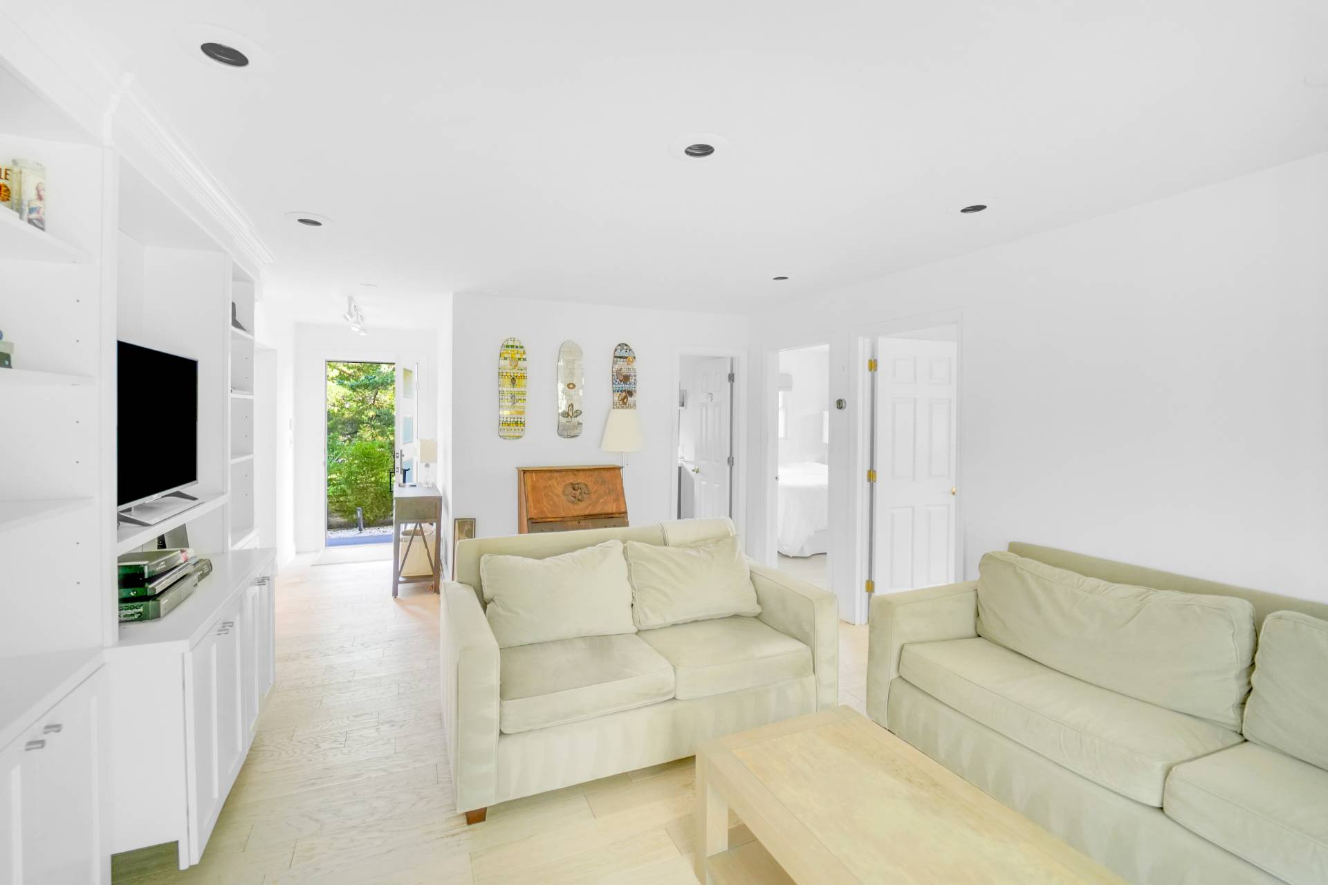 #6 photo, 3 Jefferson Ave, Southampton , NY 11946