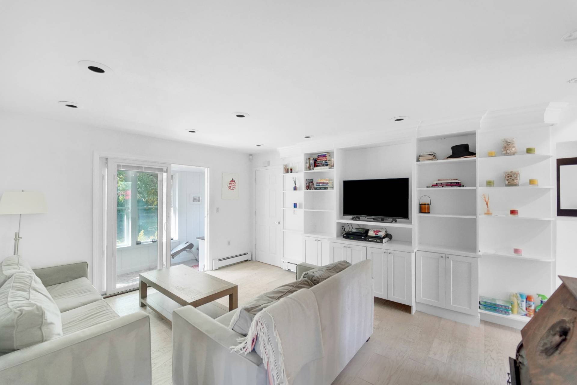 #7 photo, 3 Jefferson Ave, Southampton , NY 11946