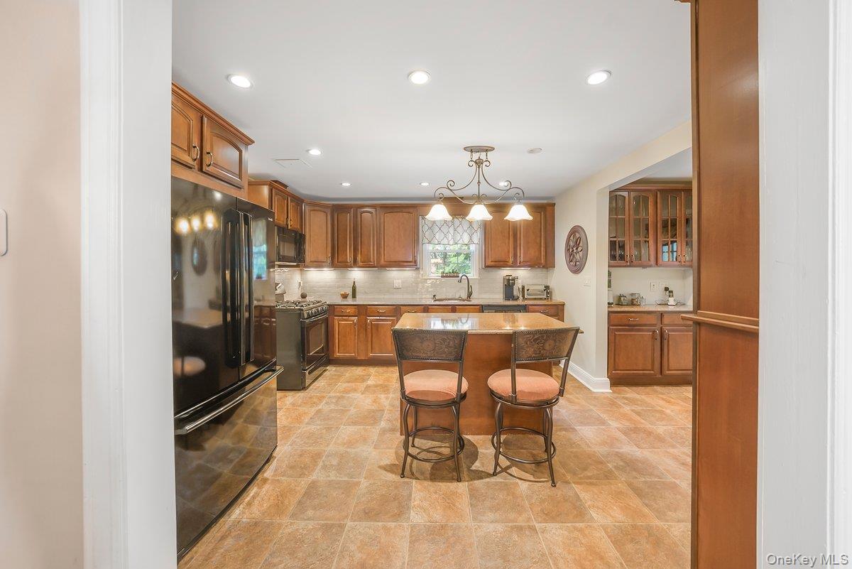 #12 photo, 21 Huntington Drive, Yonkers , NY 10704