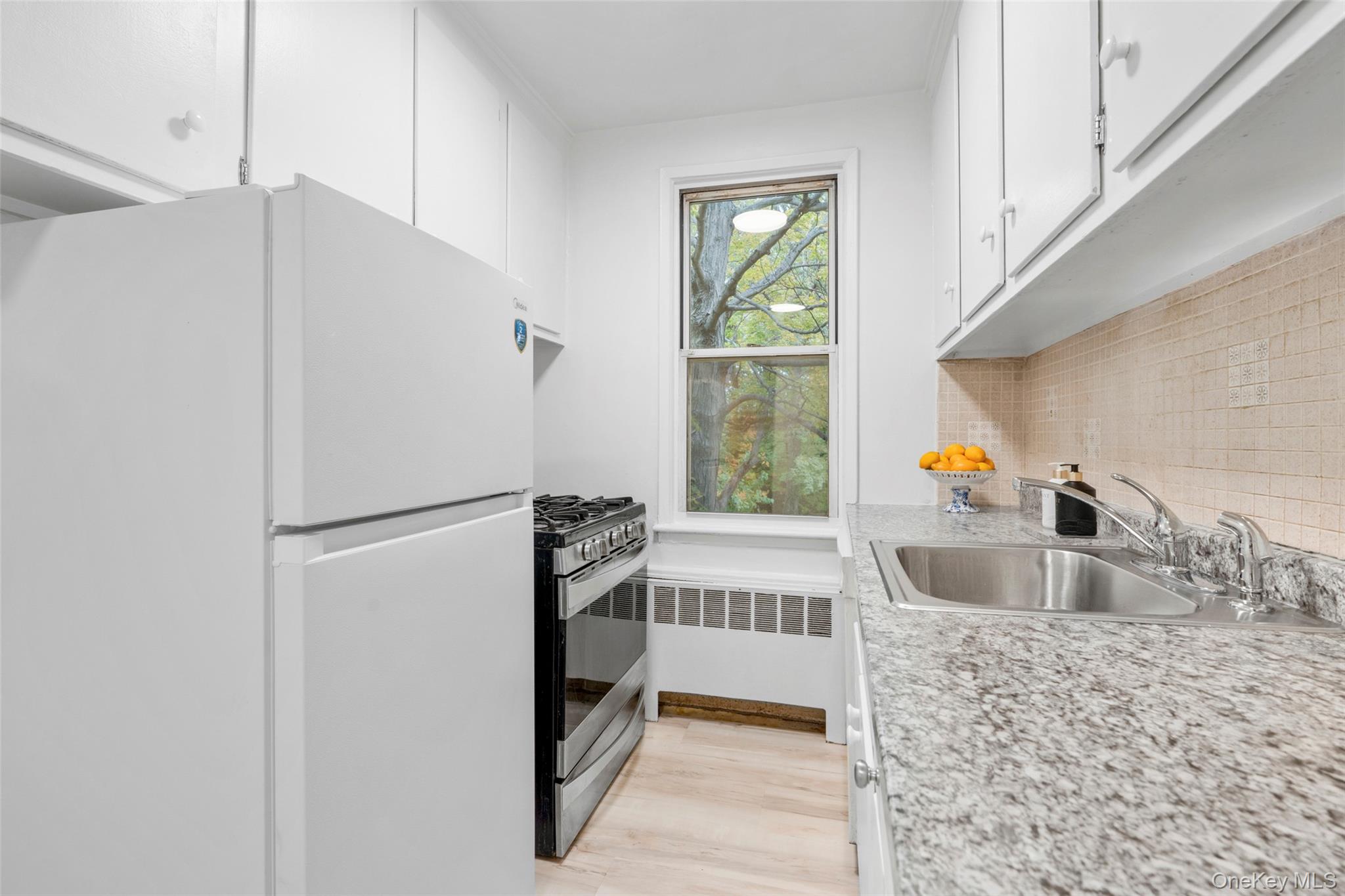 #9 photo, 325 Palmer Terrace, Mamaroneck , NY 10538