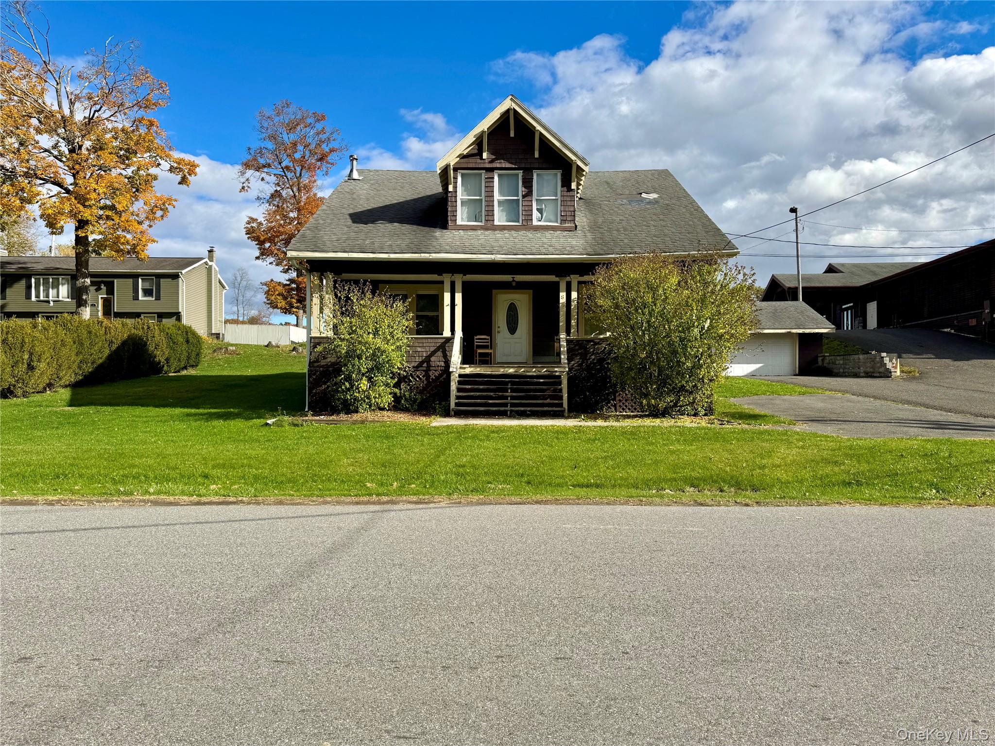 #1 photo, 8 Forest Hills Avenue, Catskill , NY 12414