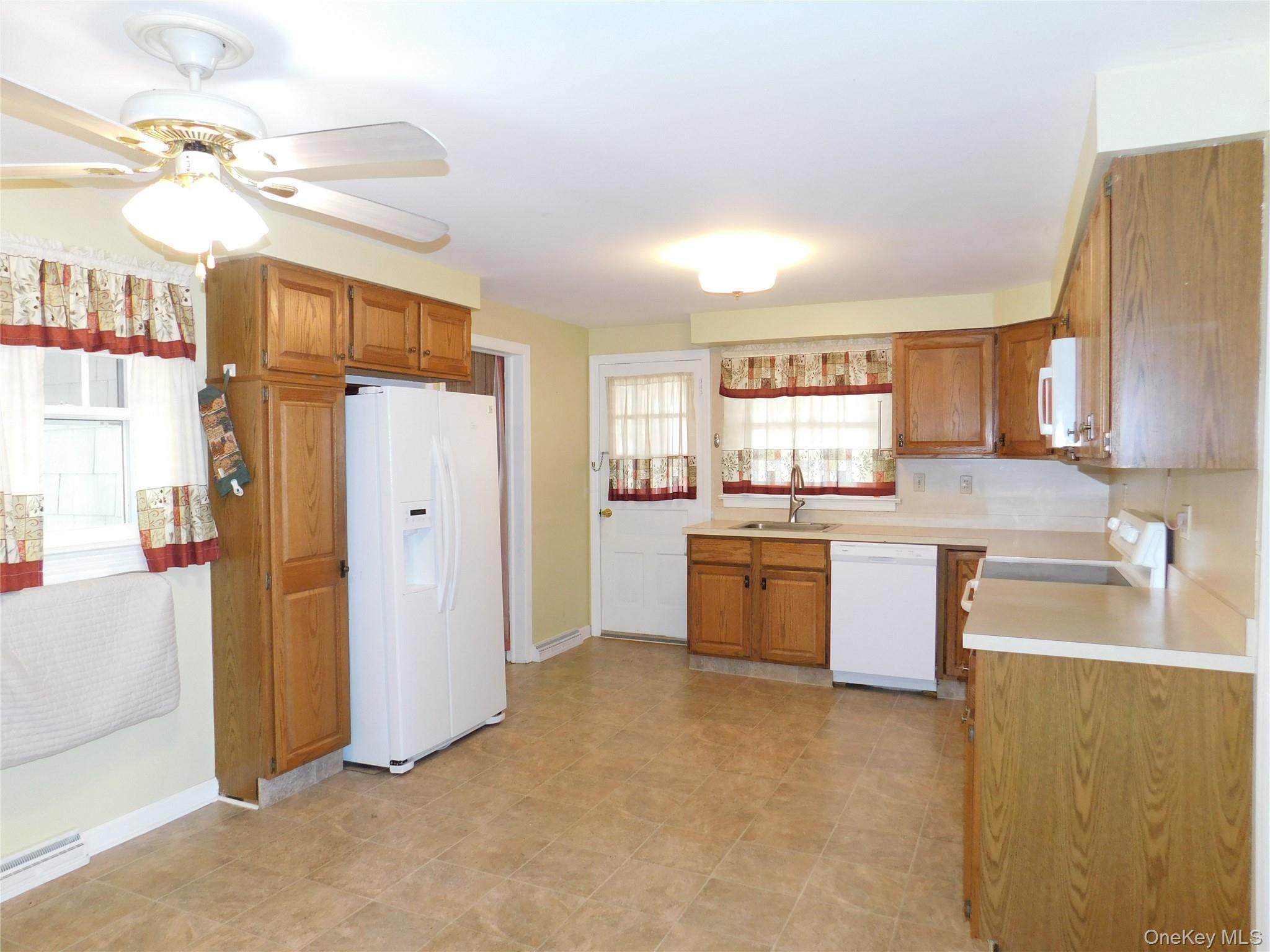 #2 photo, 15 Dewitt St, Ellenville , NY 12428