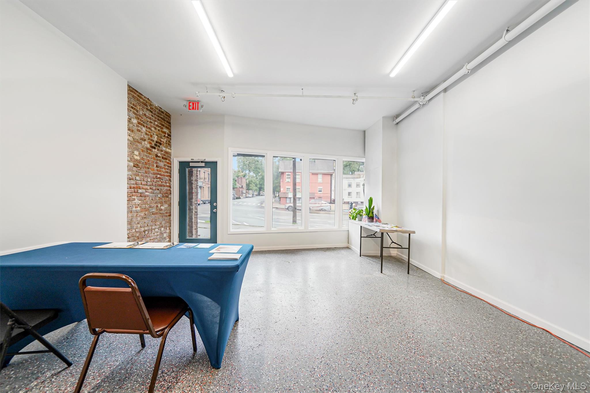 #10 photo, 185 Broadway, Newburgh , NY 12550