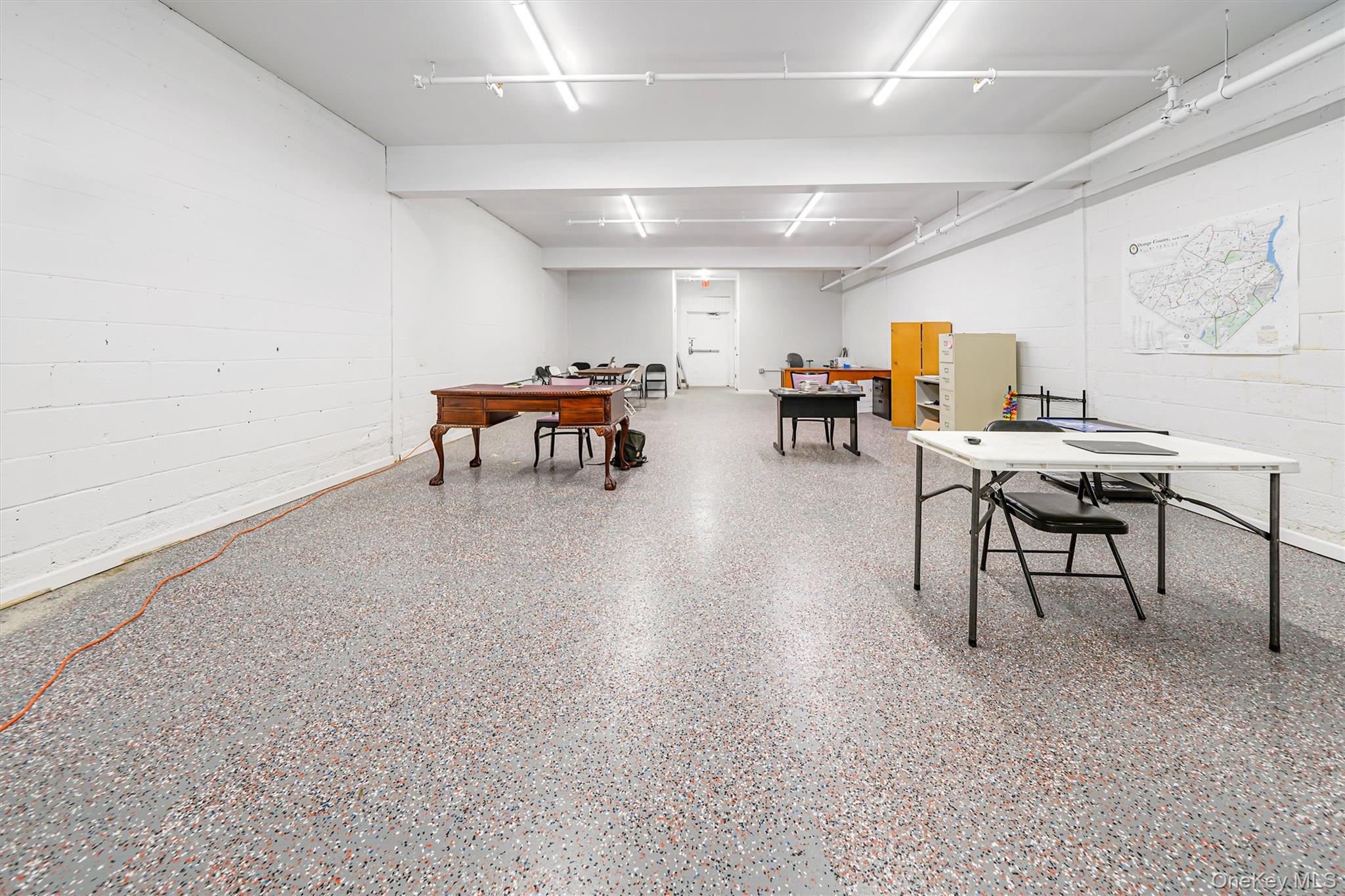 #12 photo, 185 Broadway, Newburgh , NY 12550