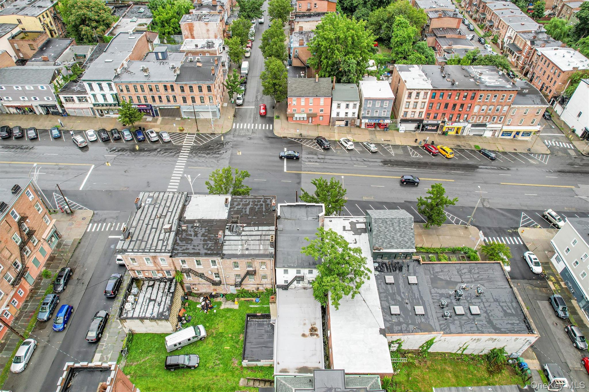 #16 photo, 185 Broadway, Newburgh , NY 12550