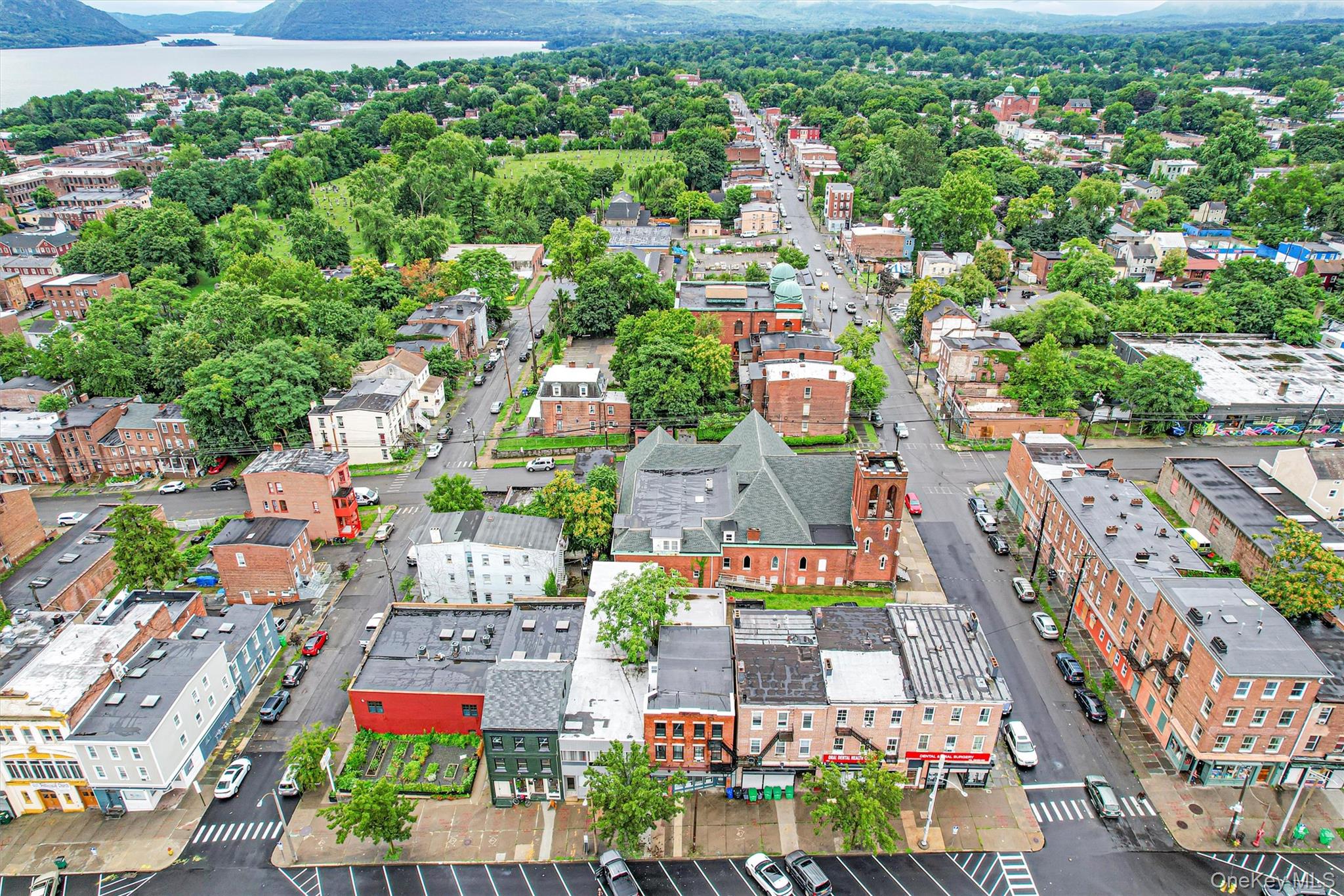 #19 photo, 185 Broadway, Newburgh , NY 12550