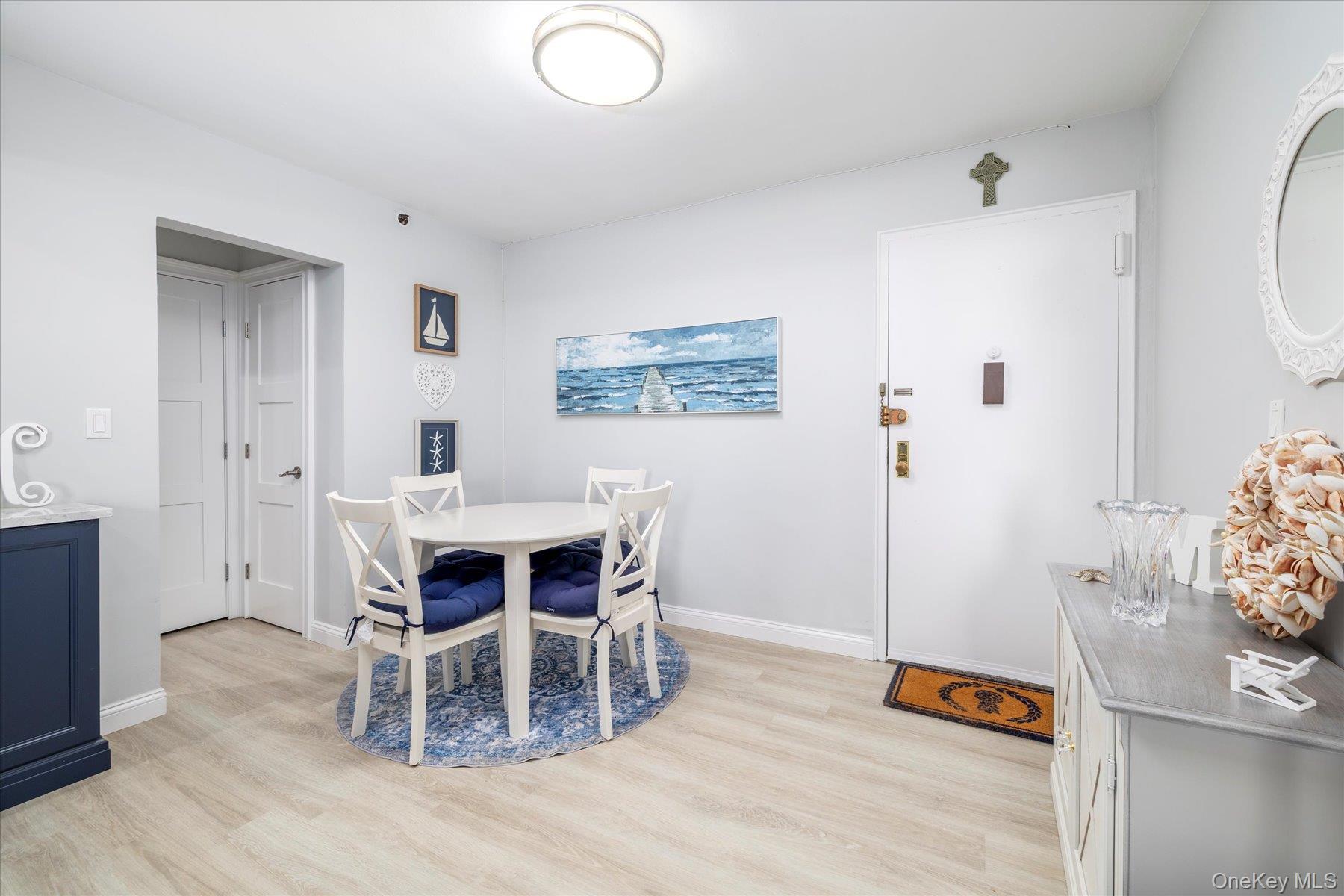 #12 photo, 560 Broadway, Long Beach , NY 11561