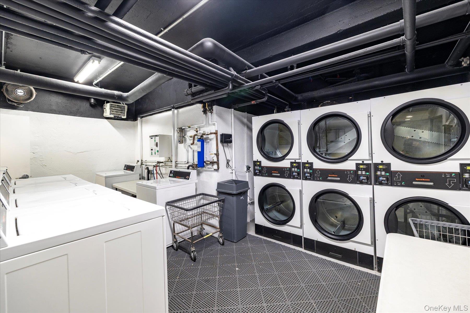 #17 photo, 560 Broadway, Long Beach , NY 11561