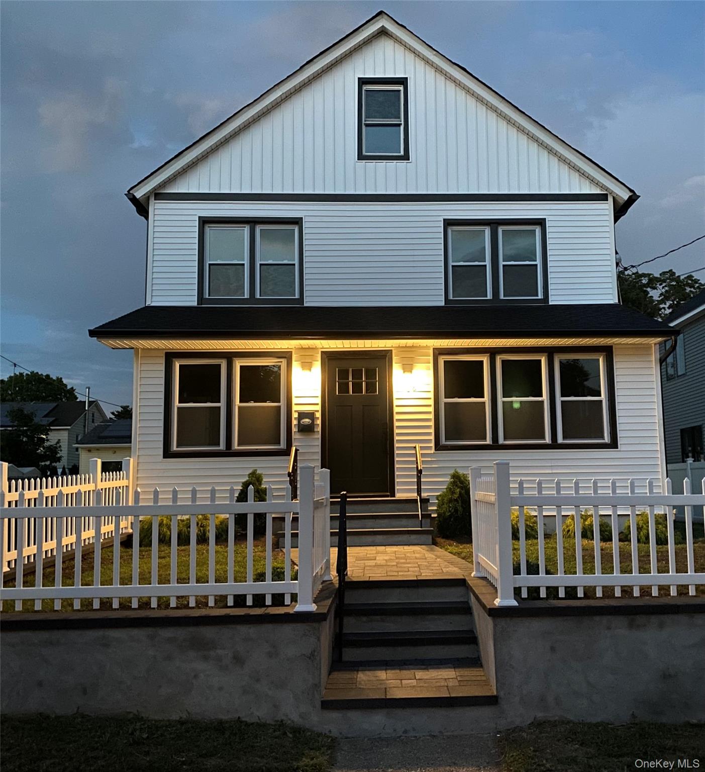 #2 photo, 168 Jefferson Avenue, Roslyn Heights , NY 11577