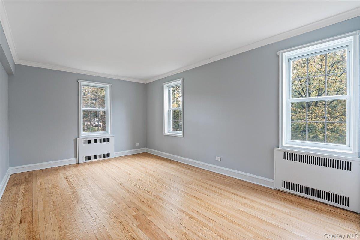 #14 photo, 22 Hamilton Place, Garden City , NY 11530