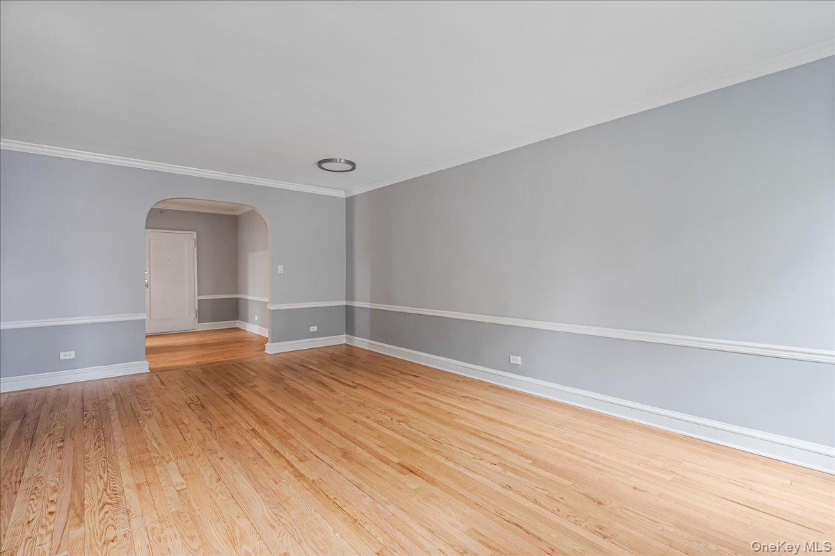 #9 photo, 22 Hamilton Place, Garden City , NY 11530