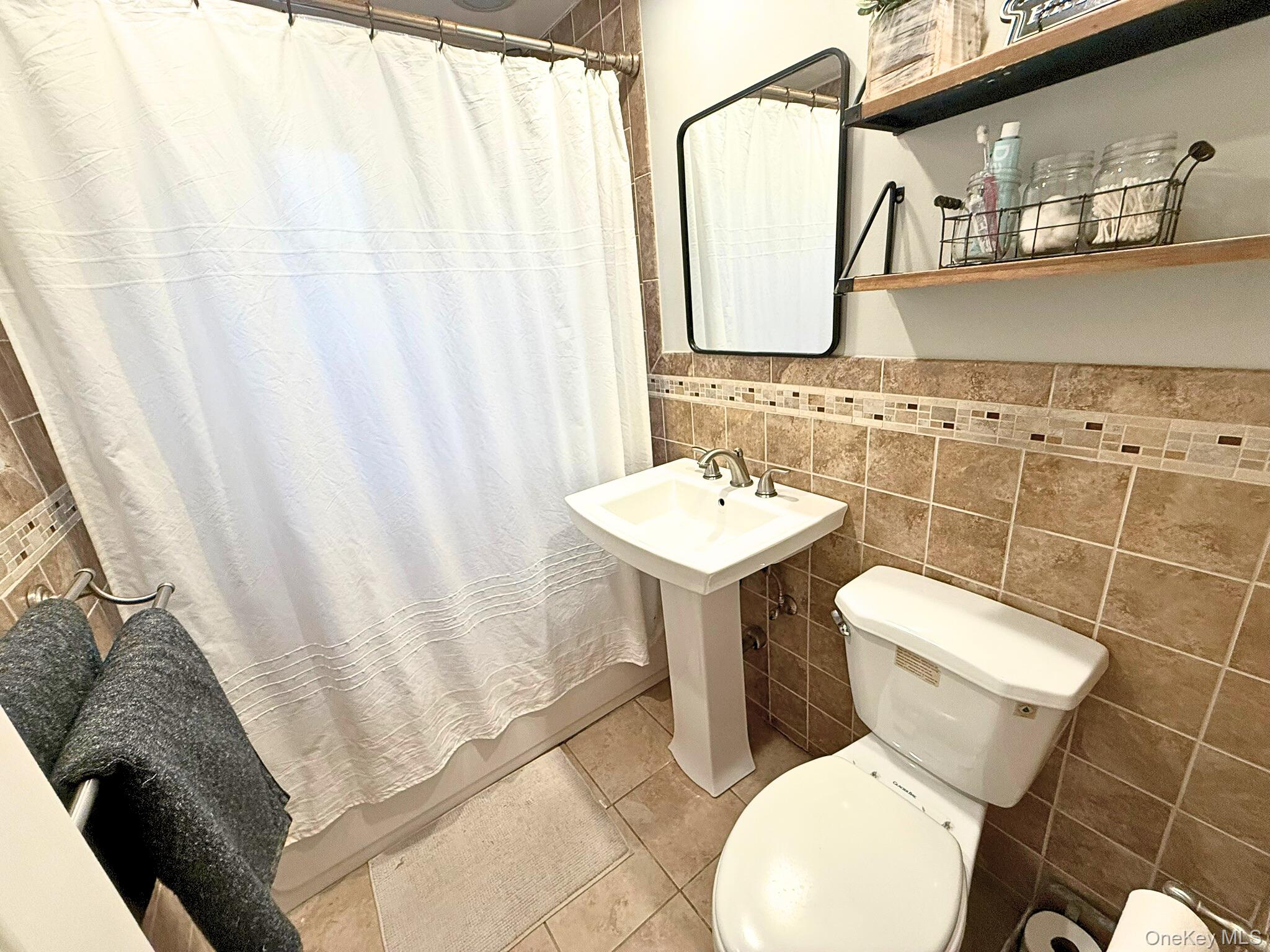 #10 photo, 5 Terrace Circle, Great Neck , NY 11021