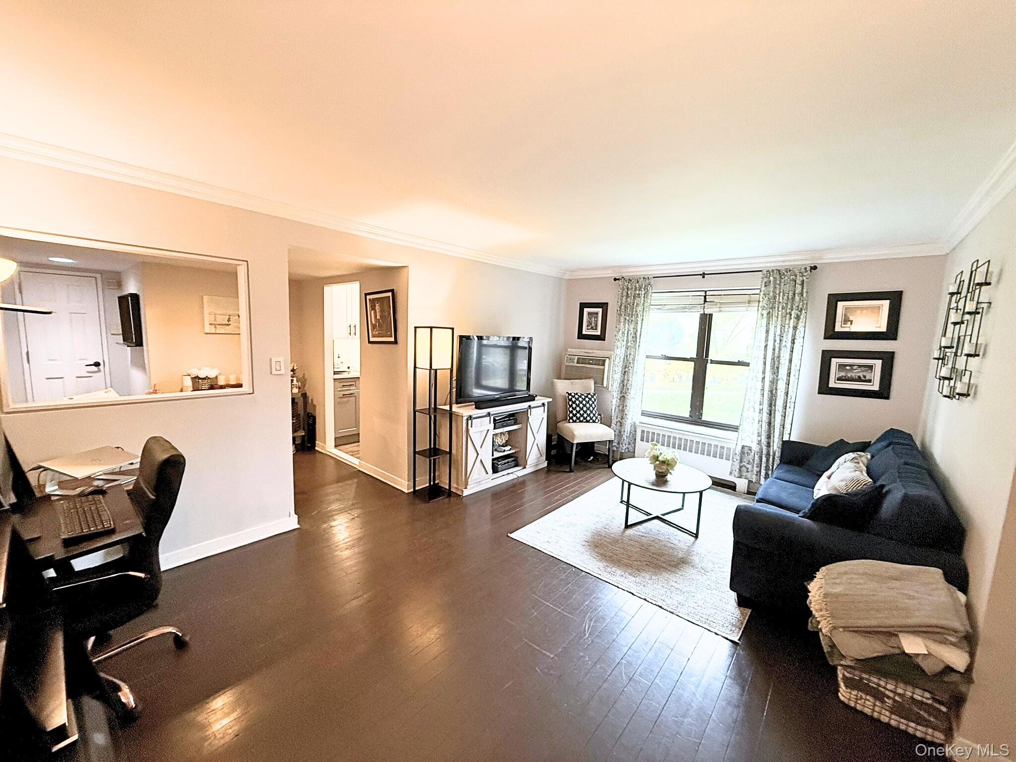 #4 photo, 5 Terrace Circle, Great Neck , NY 11021