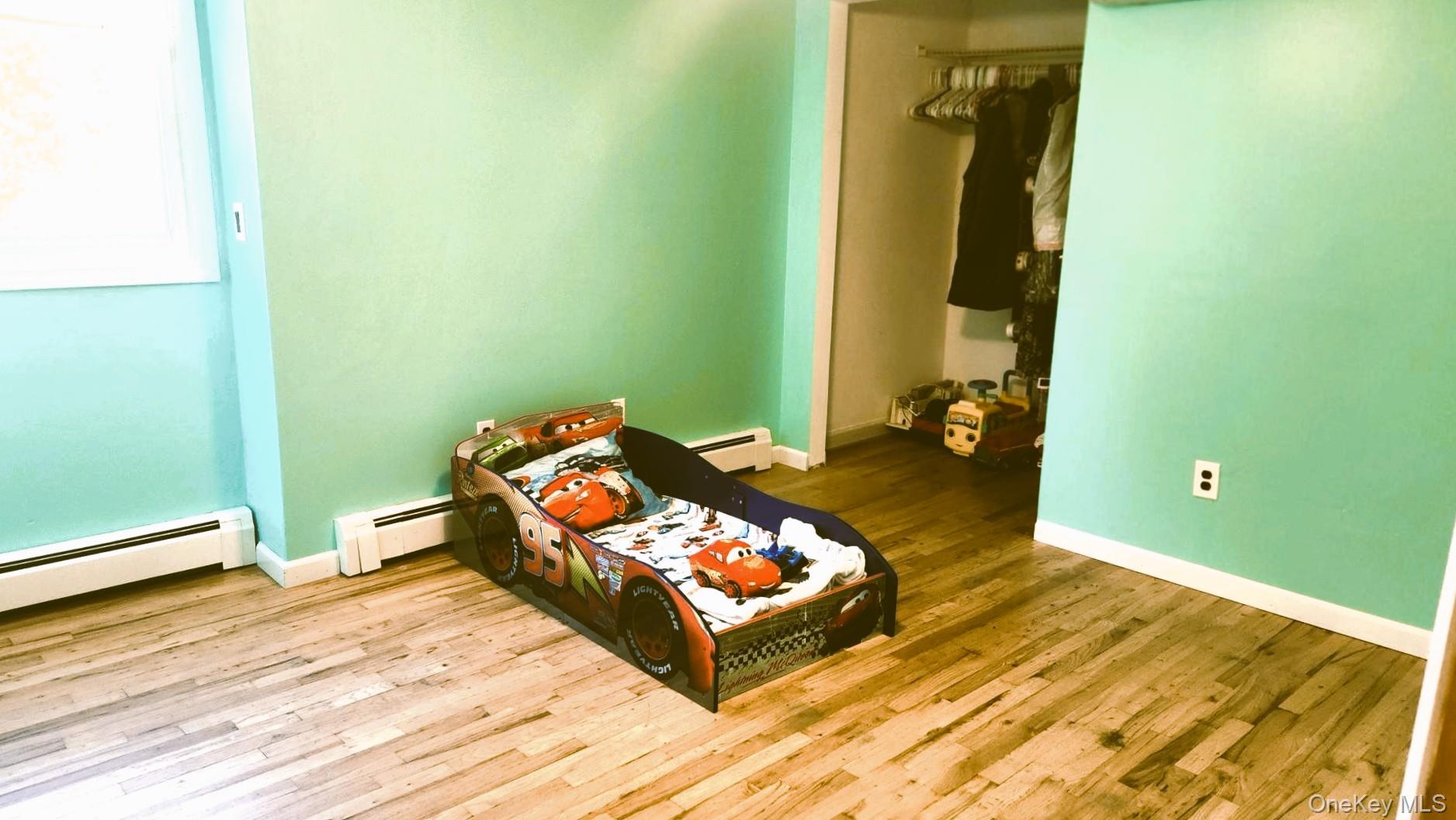 #14 photo, 439 Southport Street, Ronkonkoma , NY 11779