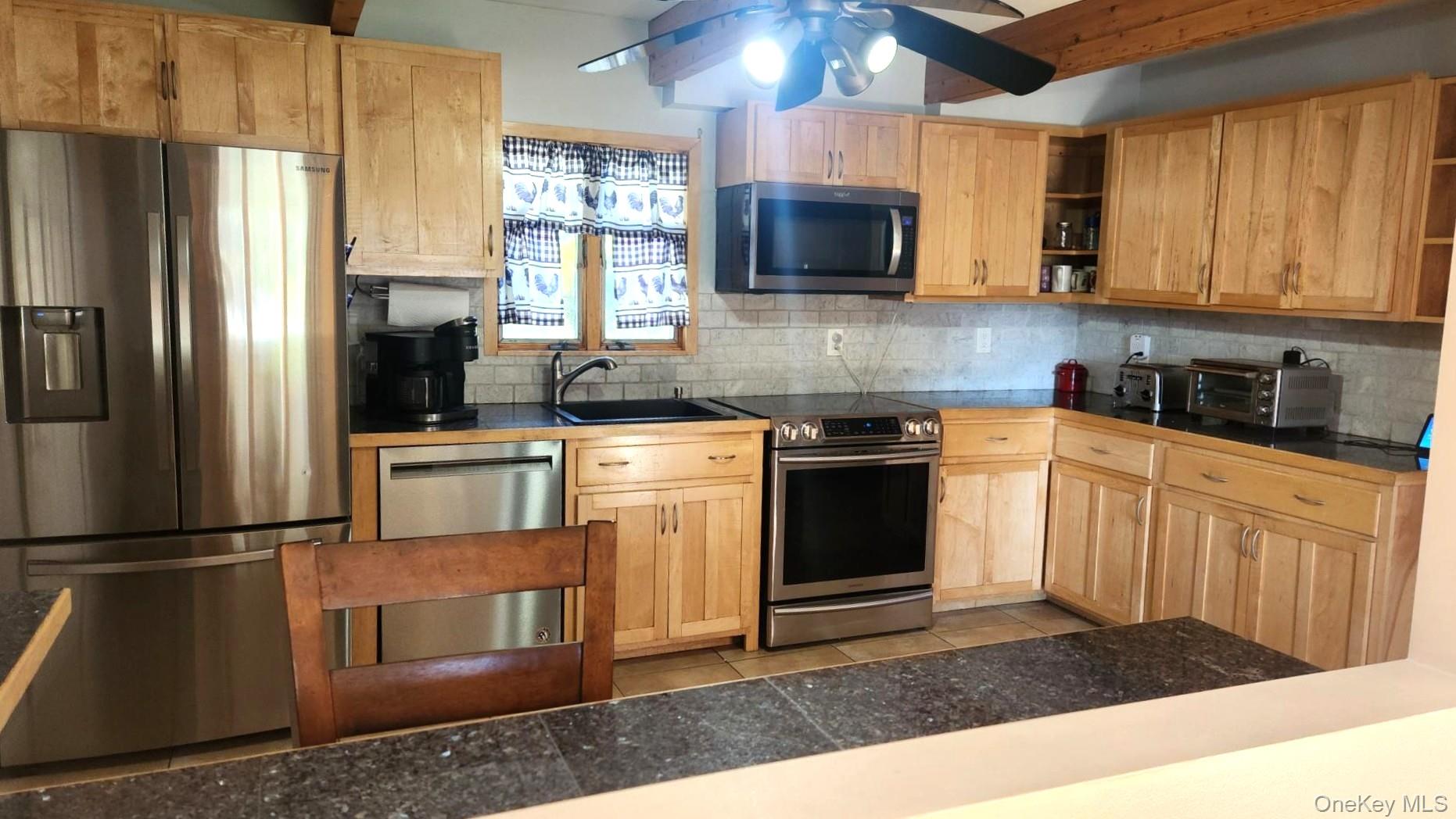 #3 photo, 439 Southport Street, Ronkonkoma , NY 11779