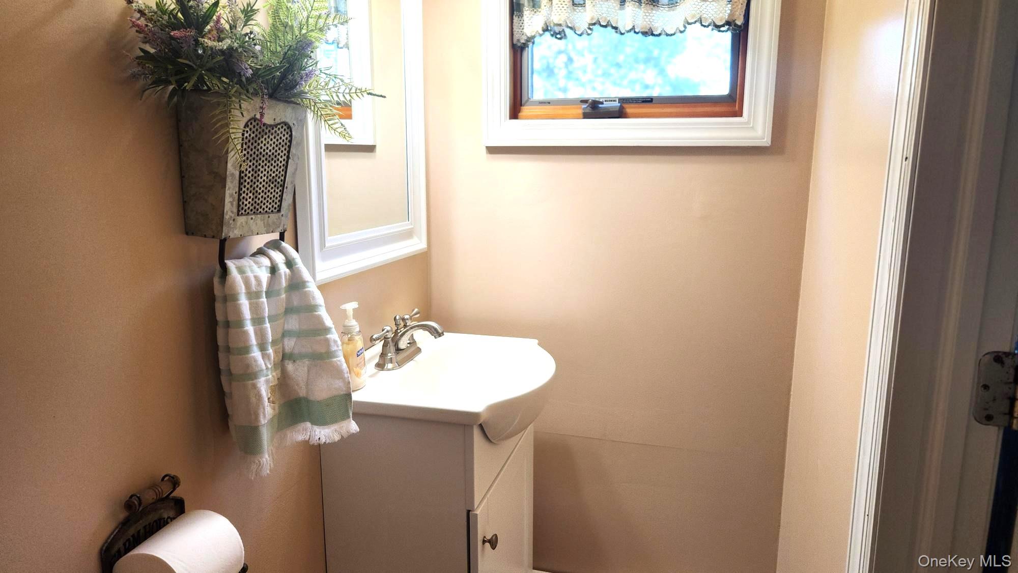 #9 photo, 439 Southport Street, Ronkonkoma , NY 11779