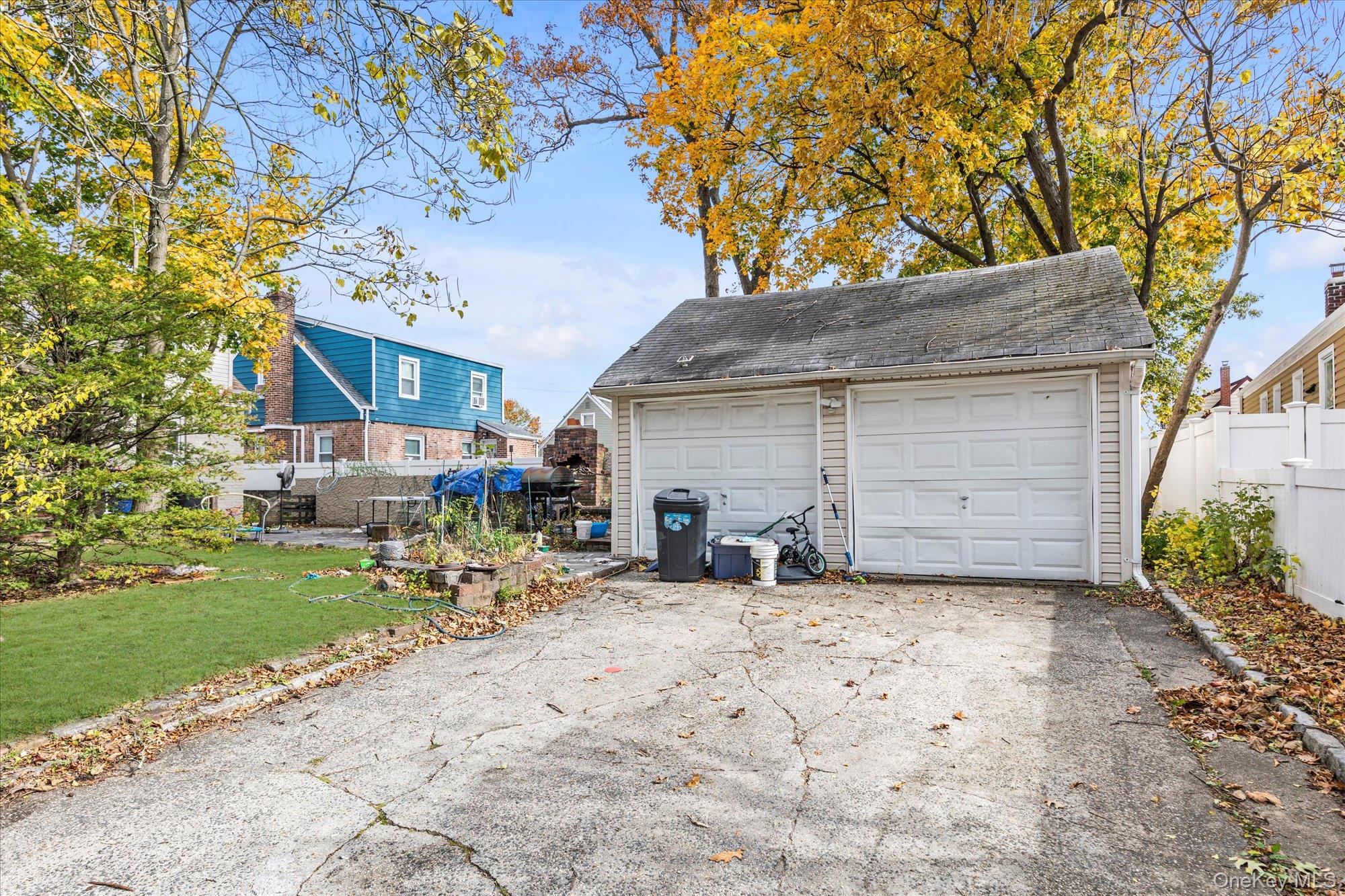 #12 photo, 106 W Marshall Street, Hempstead , NY 11550