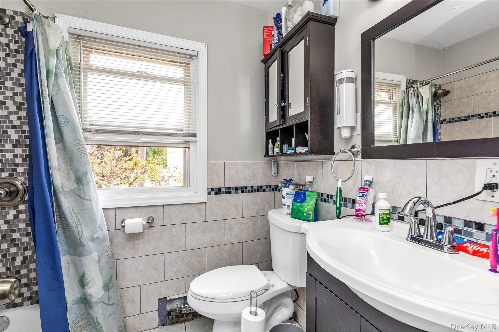 #6 photo, 106 W Marshall Street, Hempstead , NY 11550