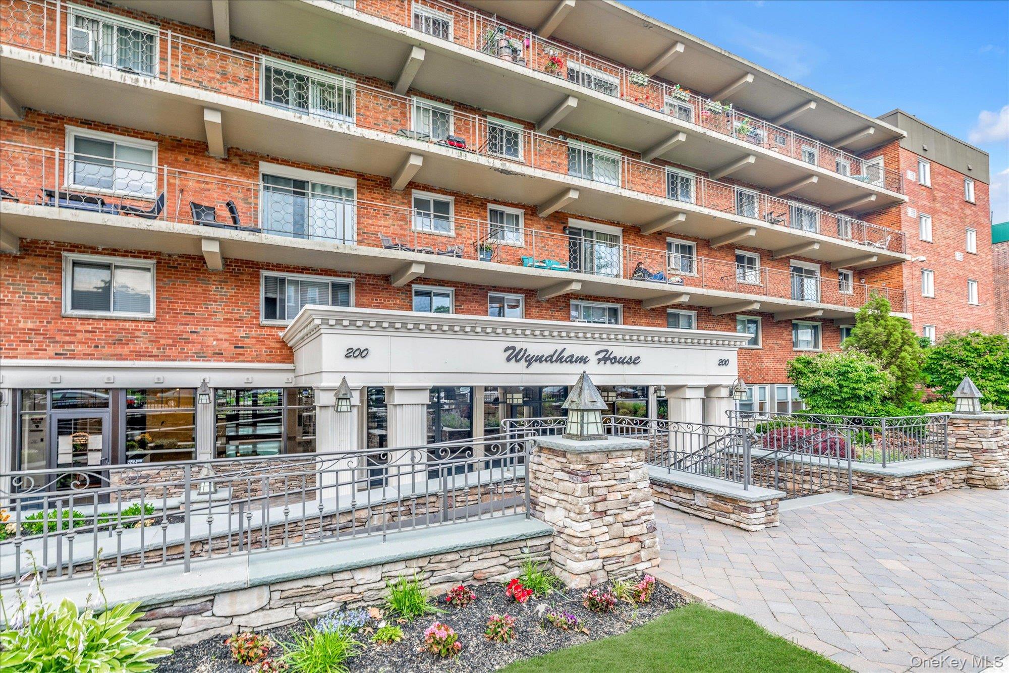 #1 photo, 200 Atlantic, Lynbrook , NY 11563