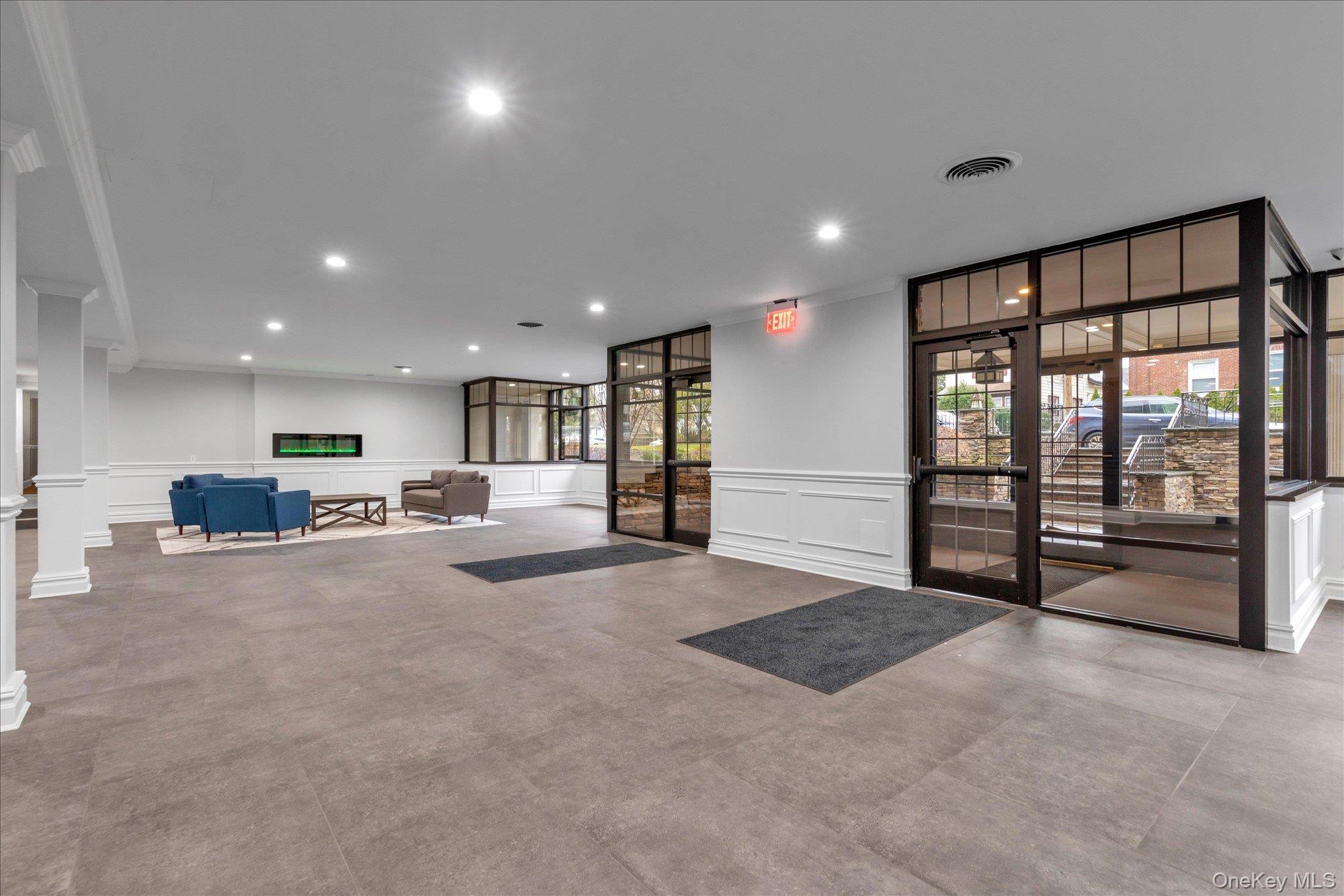 #17 photo, 200 Atlantic, Lynbrook , NY 11563