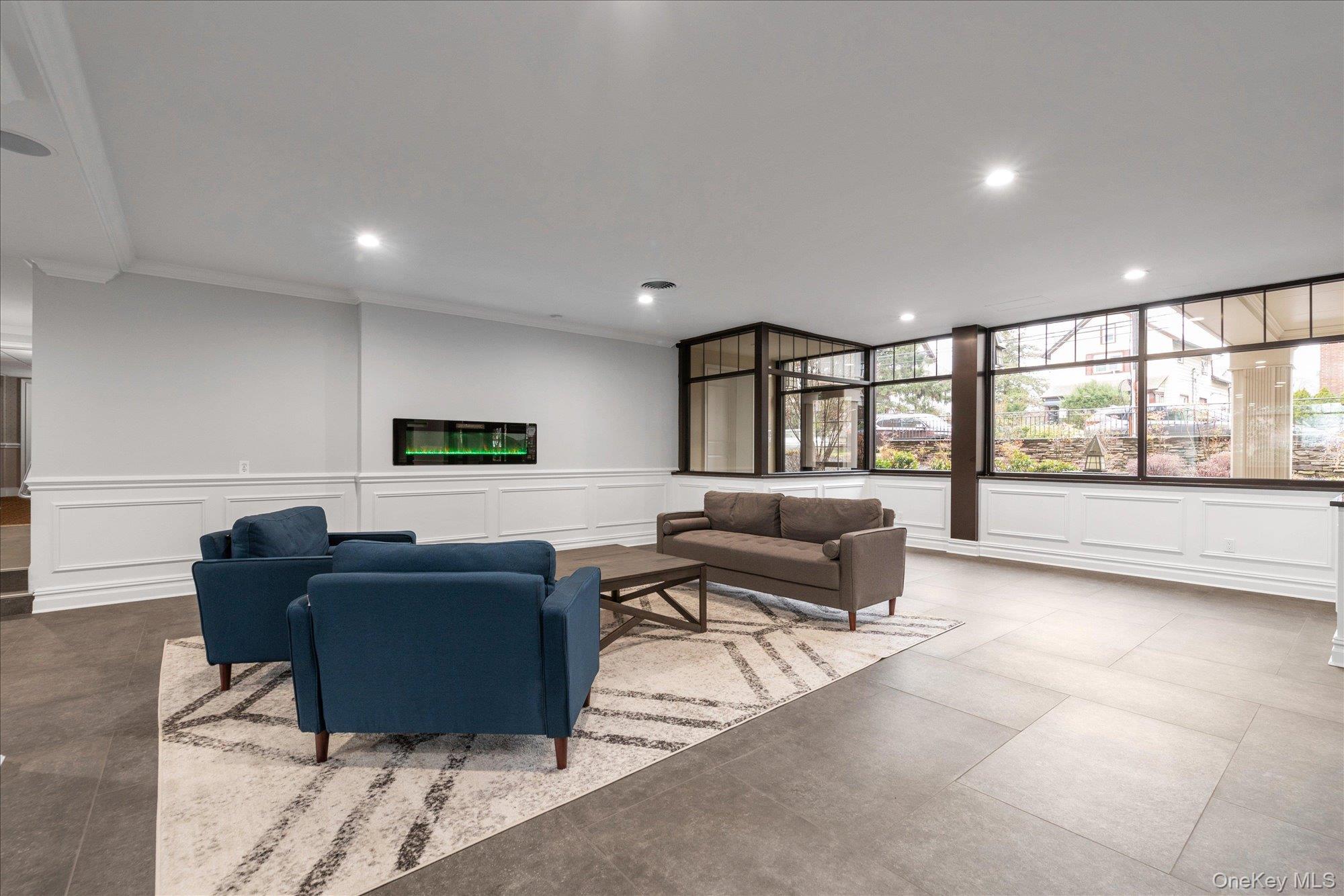 #18 photo, 200 Atlantic, Lynbrook , NY 11563