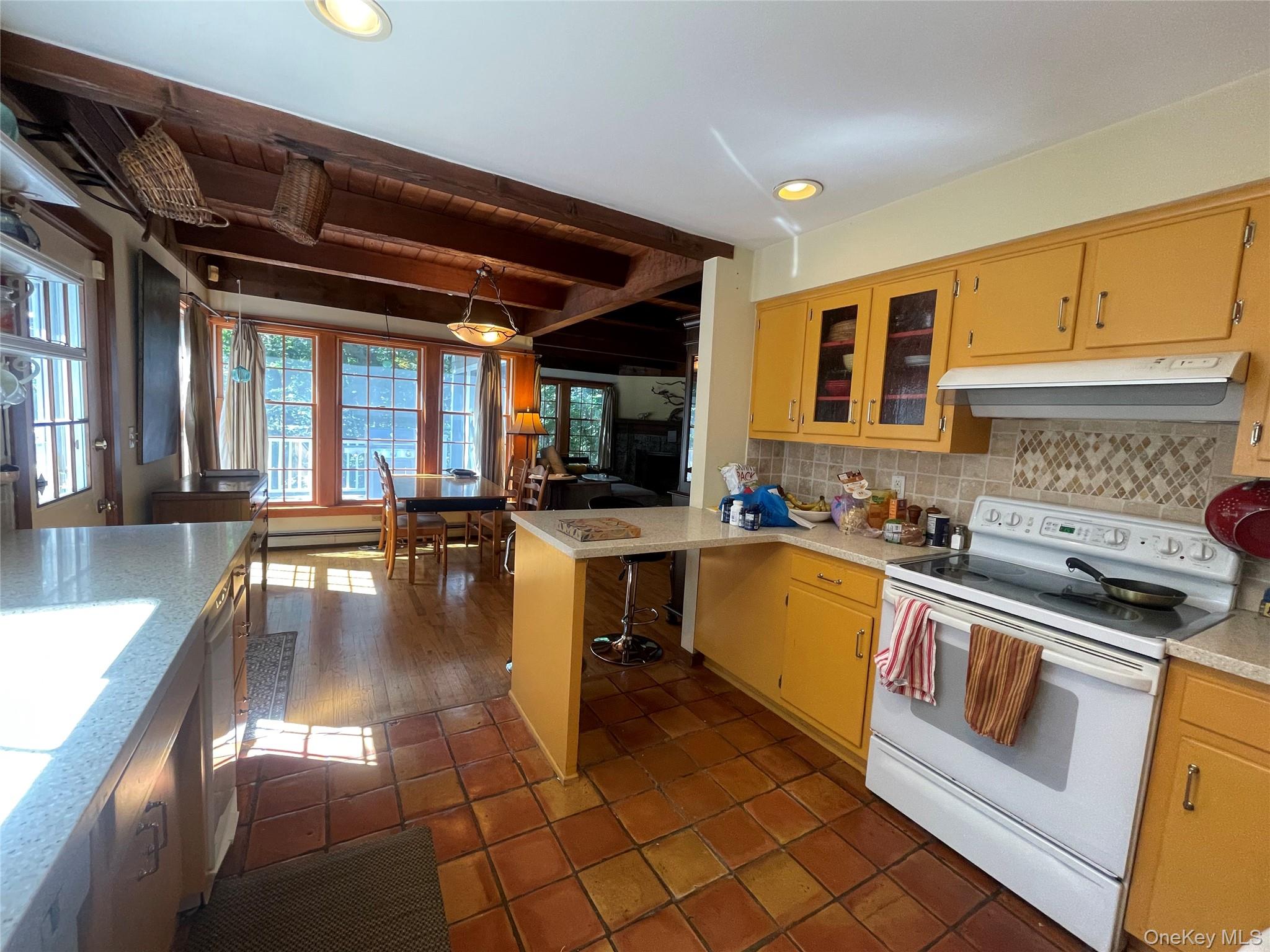 #8 photo, 106 Laurel Lane, Port Jefferson , NY 11777