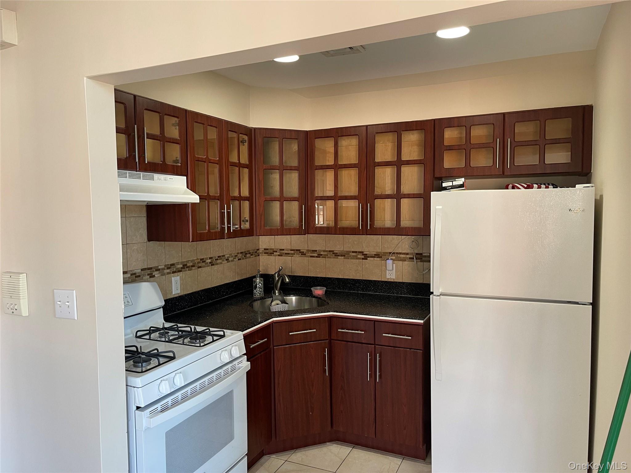 #6 photo, 88-22 70th Road, Forest Hills , NY 11375