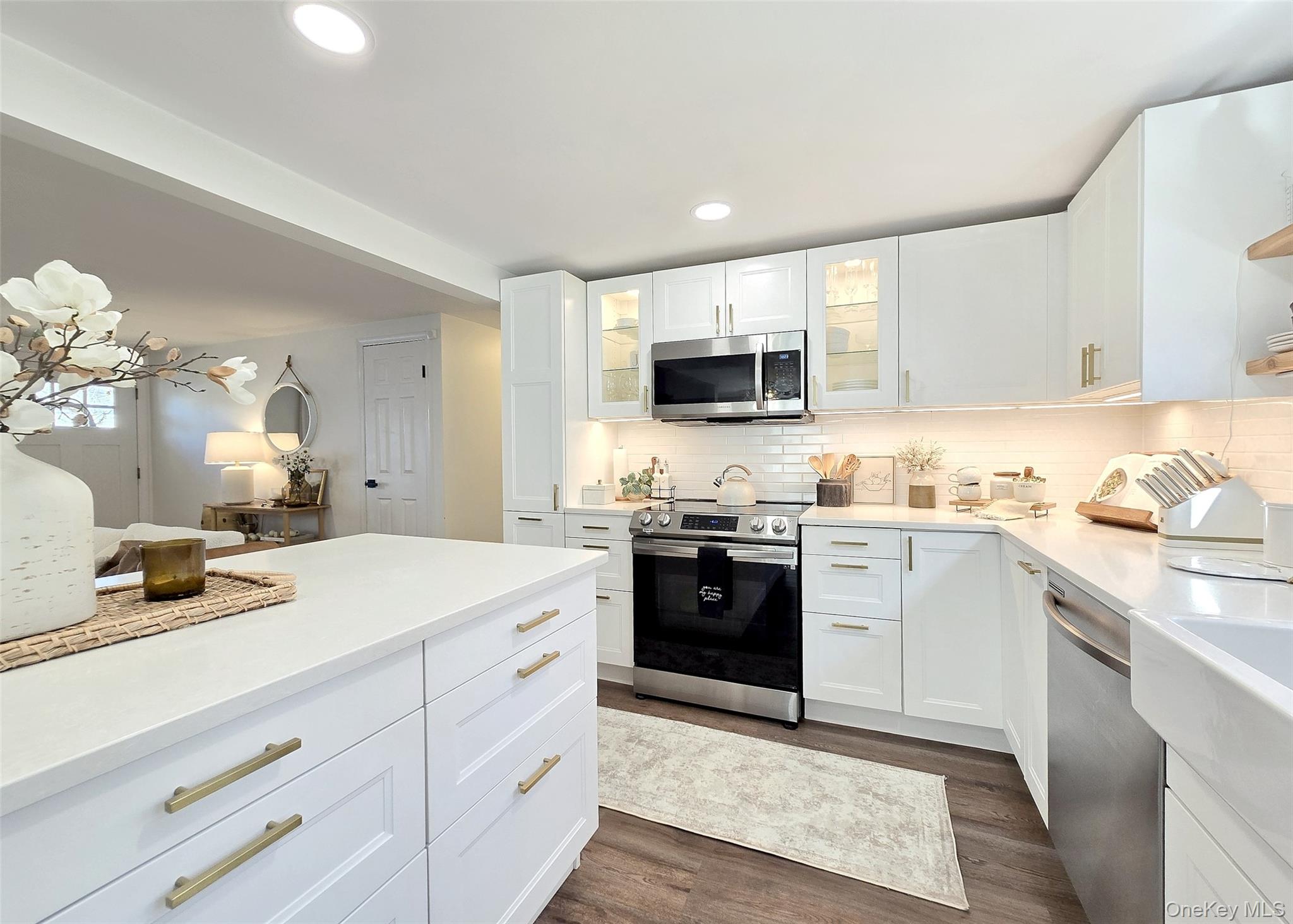 #6 photo, 45 Rose Place, Selden , NY 11784