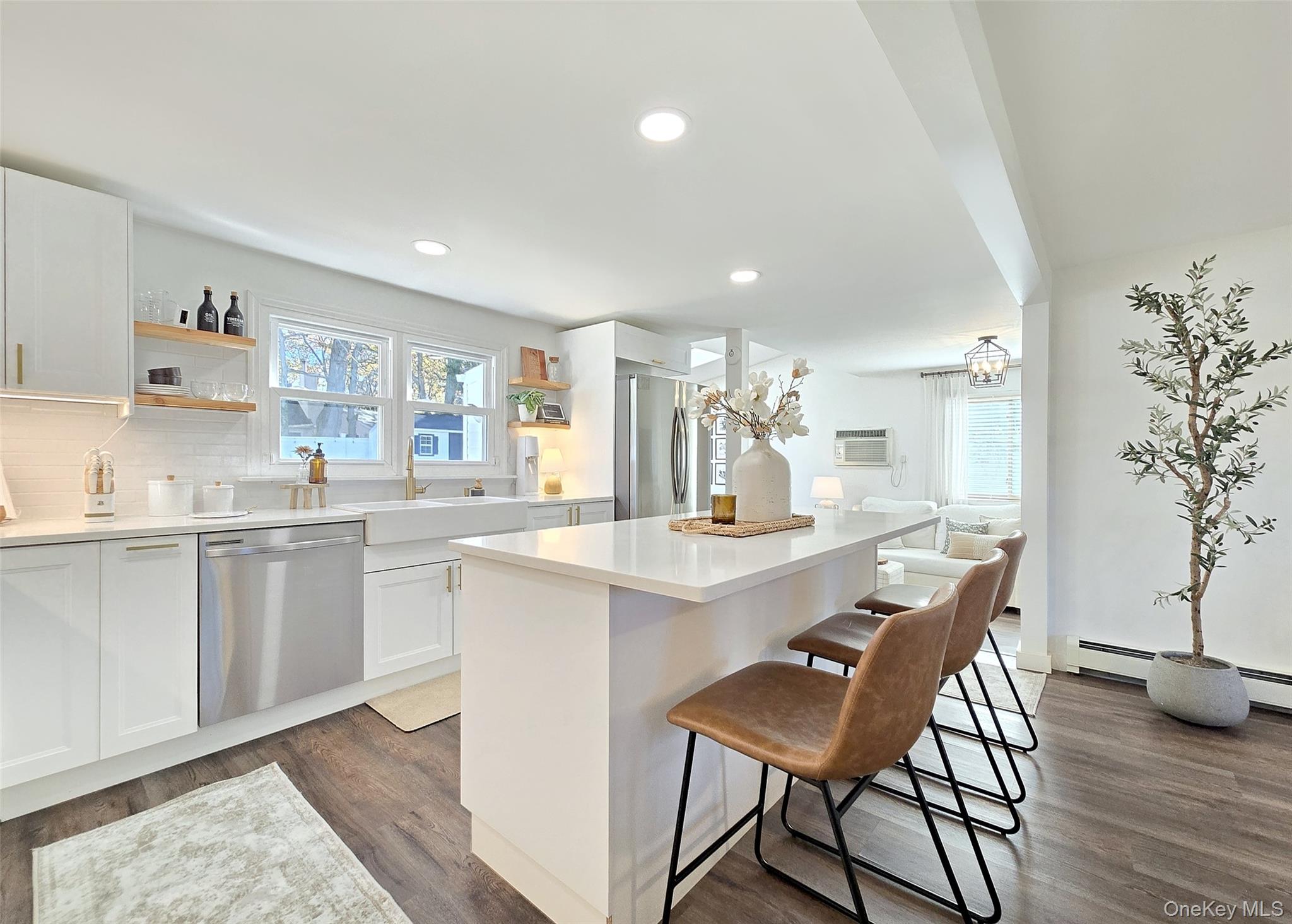 #7 photo, 45 Rose Place, Selden , NY 11784