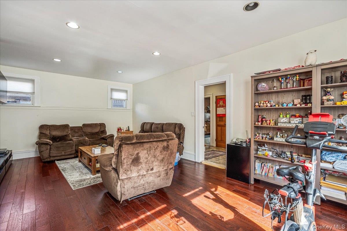 #7 photo, 4211 208th Street, Bayside , NY 11361