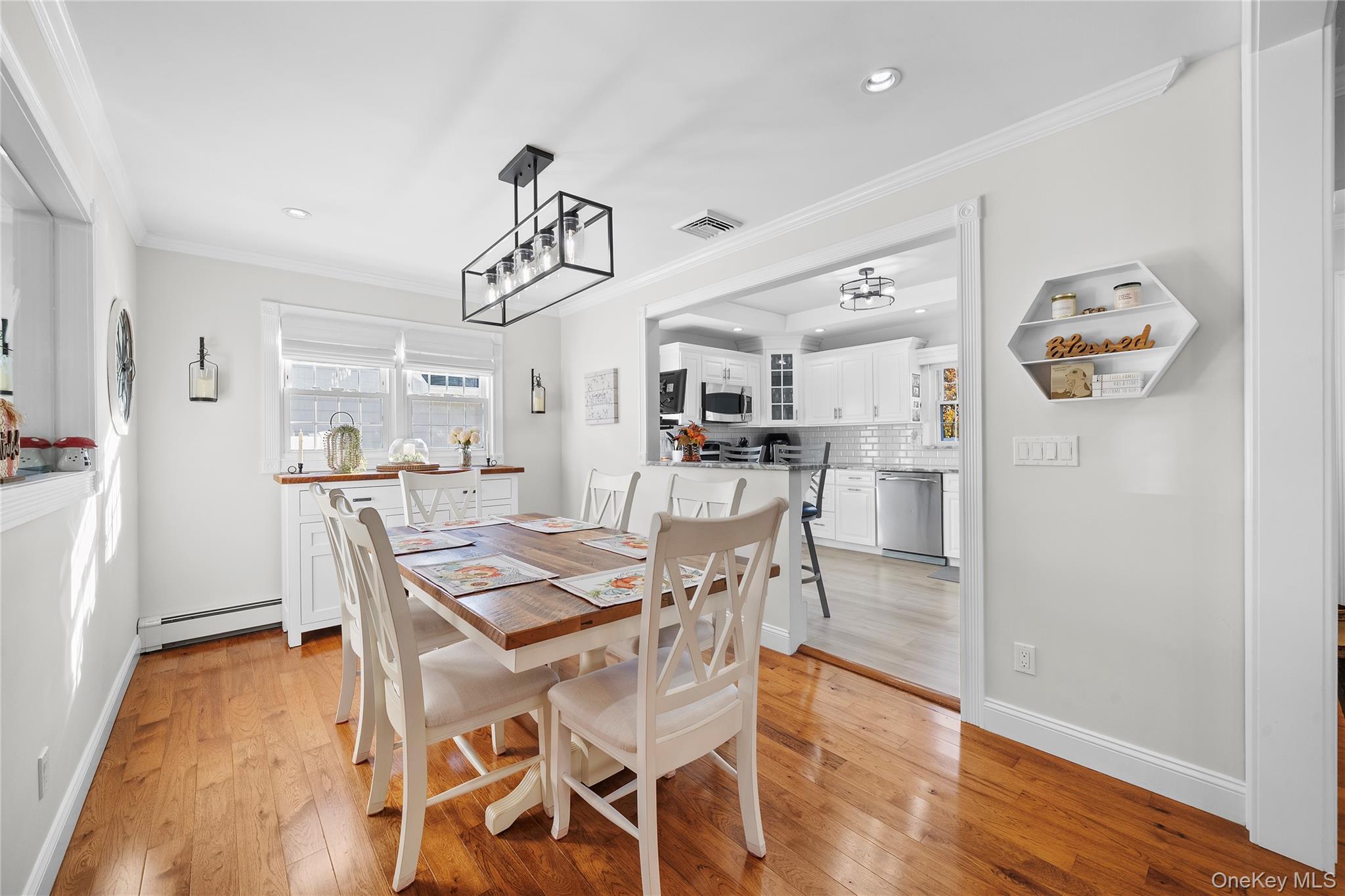 #11 photo, 160 Grand Central Avenue, Amityville , NY 11701