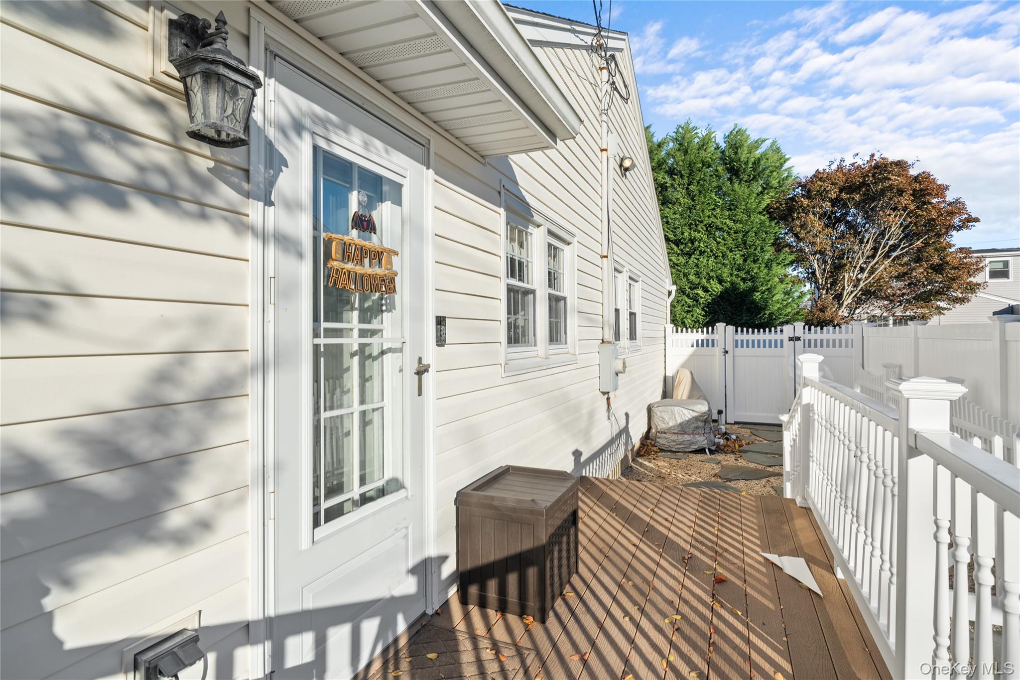 #19 photo, 160 Grand Central Avenue, Amityville , NY 11701