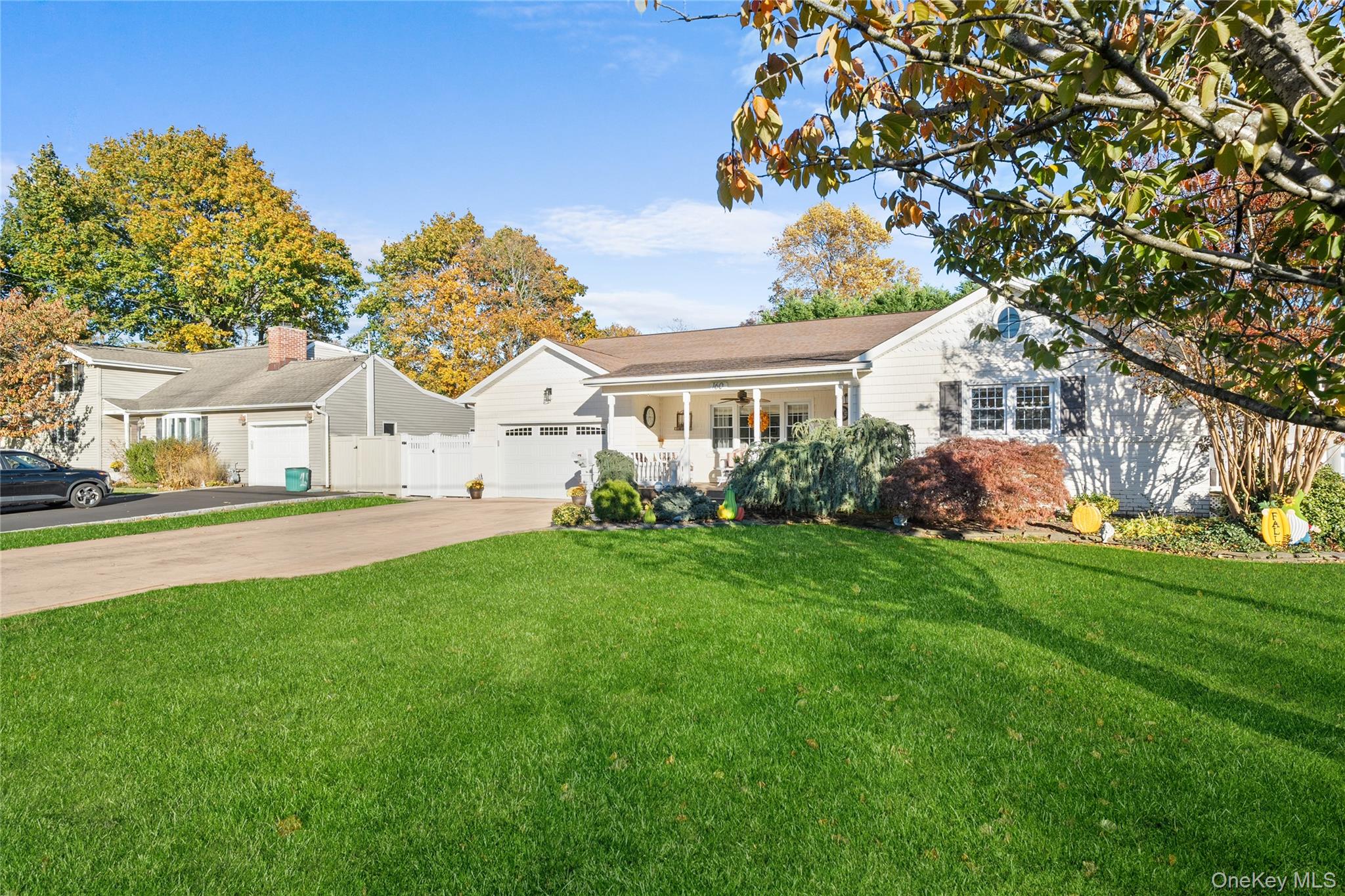 #2 photo, 160 Grand Central Avenue, Amityville , NY 11701