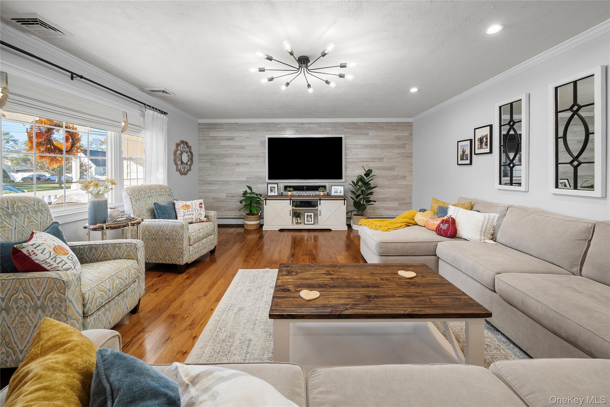 #9 photo, 160 Grand Central Avenue, Amityville , NY 11701